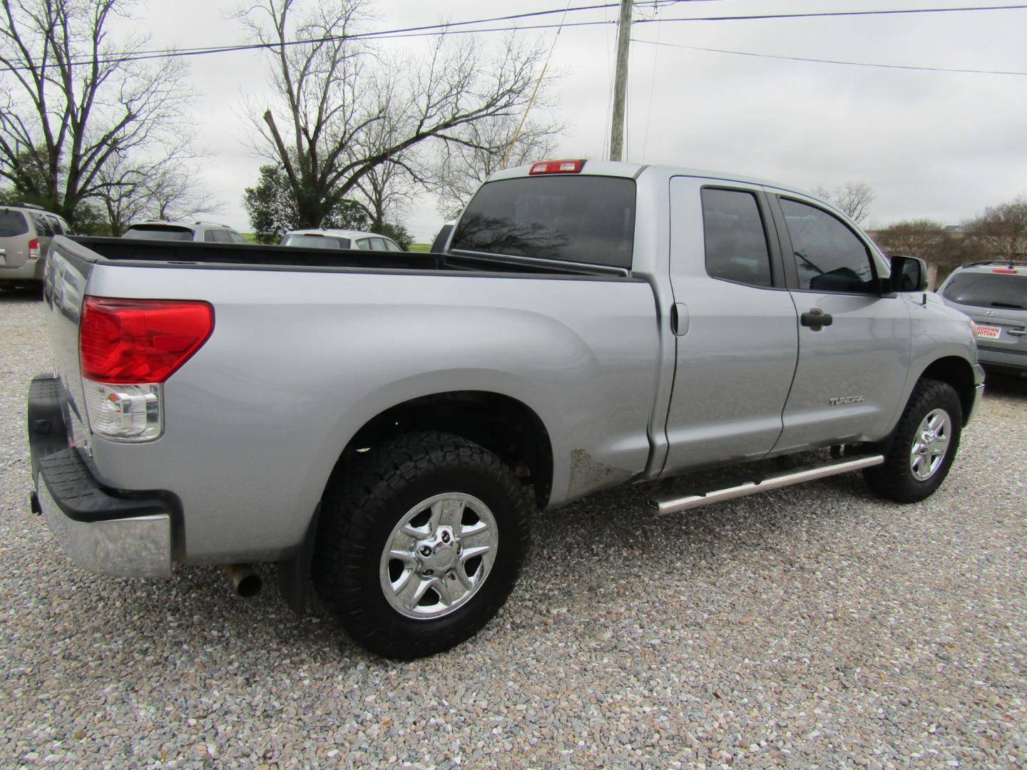 2013 Silver Toyota Tundra Tundra-Grade Double Cab 4.6L 4WD (5TFUM5F16DX) with an 4.6L V8 DOHC 32V engine, Automatic transmission, located at 15016 S Hwy 231, Midland City, AL, 36350, (334) 983-3001, 31.306210, -85.495277 - Photo#7